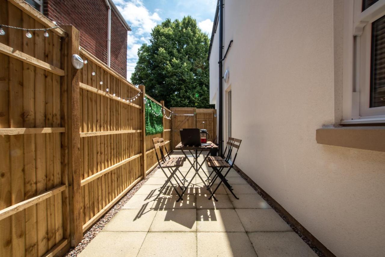 Welcome 4 Business Or Pleasure! Super Central Southampton 'City Vibes' # Stylish Apartment With Outside Space! 1-4 Guests Book Your City Break Or Pre-Cruise Stay! Close To Mayflower Theatre, Universities, Cruise Terminals, Hospitals & Shops! Exterior foto