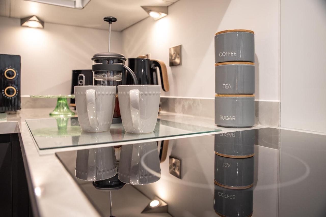 Welcome 4 Business Or Pleasure! Super Central Southampton 'City Vibes' # Stylish Apartment With Outside Space! 1-4 Guests Book Your City Break Or Pre-Cruise Stay! Close To Mayflower Theatre, Universities, Cruise Terminals, Hospitals & Shops! Exterior foto